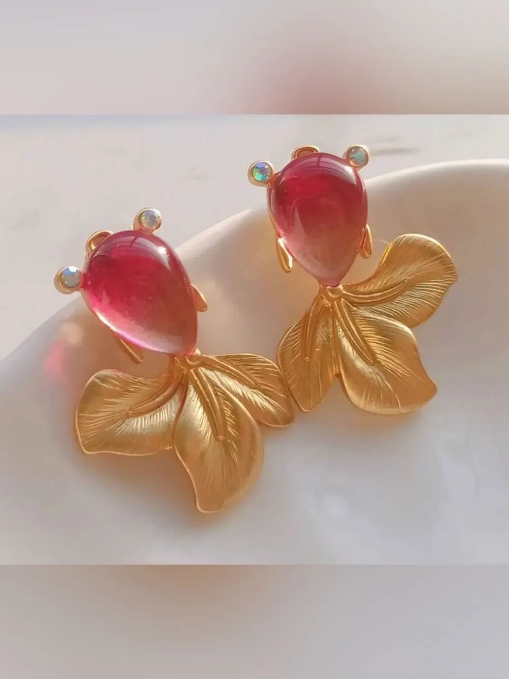 Gold Pink Fish Earrings N1479